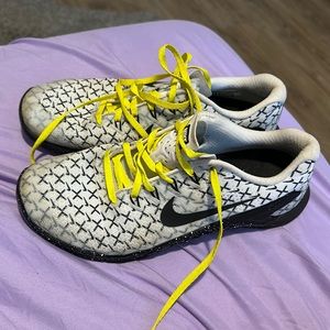 Nike women’s Metcons size 9